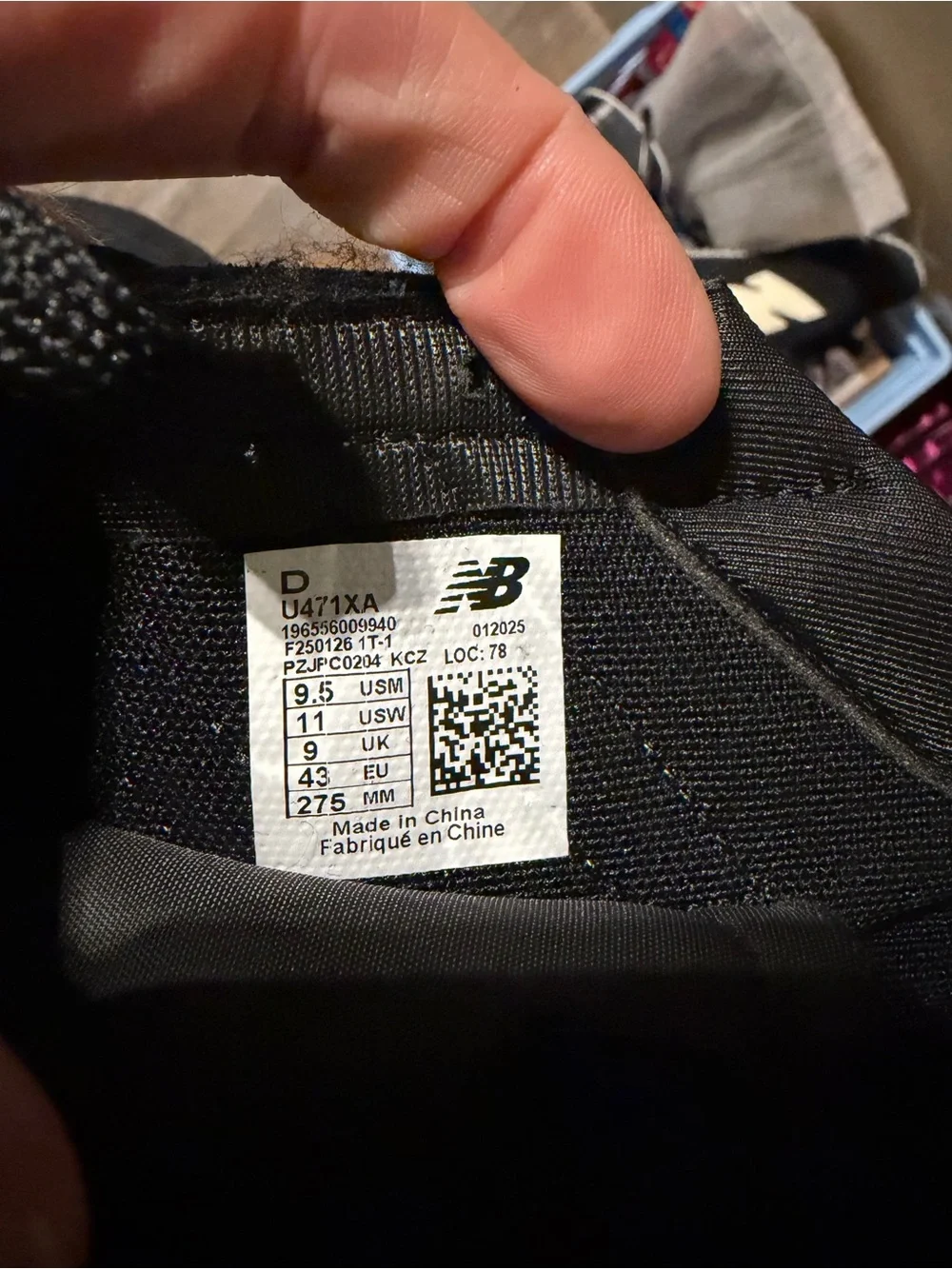 New Balance Black Sneakers with Cream N Logo - Picture 6 of 6